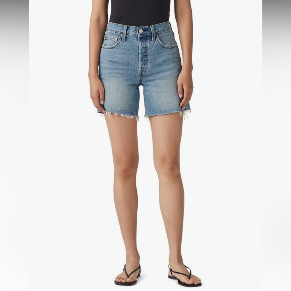 Levi's Women's 501 Mid Thigh Short